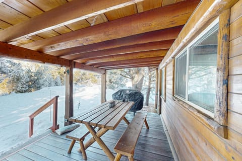 Big Bear Retreat Haus in Valley County