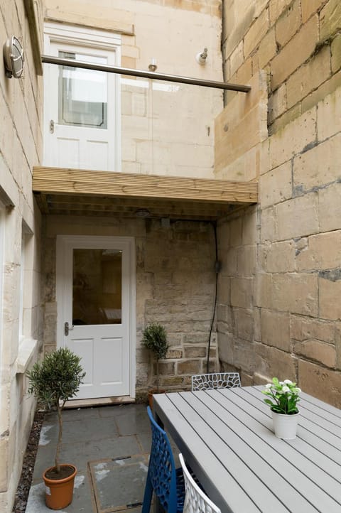 Ceres Newly refurbished 3 bedroom in Heart of Bath Condo in Bath
