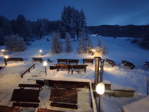 Property building, Winter, Balcony/Terrace