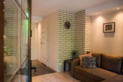 Living room, Photo of the whole room