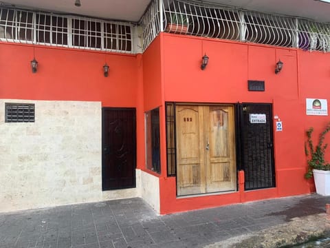 Property building, Facade/entrance