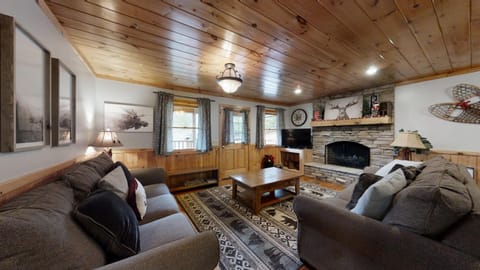 The Ranch Cabin in Great Smoky Mountain House in Sevier County