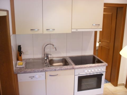 Coffee/tea facilities, Kitchen or kitchenette