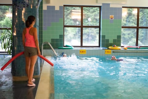 People, Spa and wellness centre/facilities, Swimming pool, Swimming pool, children