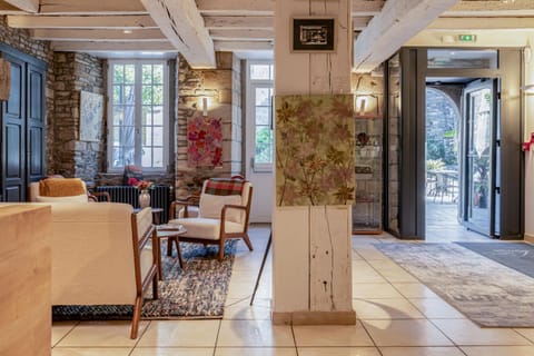 Lobby or reception, Decorative detail