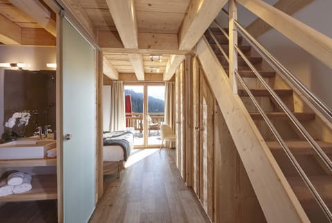 Day, Decorative detail, Mountain view