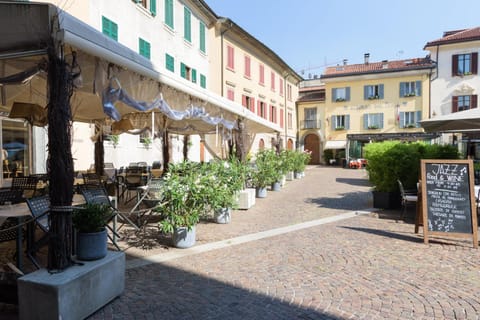 Numero Due Piazza Mazzini - byMyHomeinComo Condominio in Como