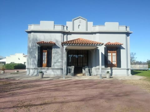 Casa Mansa Puro Campo Country House in Lobos