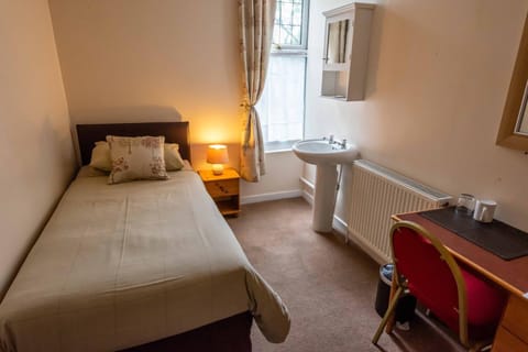 Aarondale Guest House Bed and Breakfast in Hartlepool