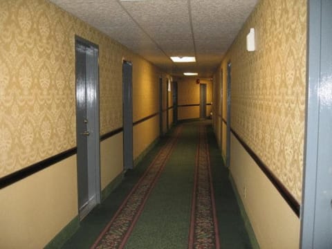 Town House Inn and Suites | Elmwood Park, NJ | VacationRenter