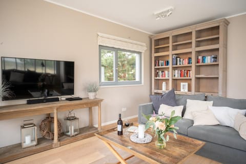 Ostsee - Reetdachhaus Nr 11 "NEWPORT" im Strand Resort House in Heiligenhafen