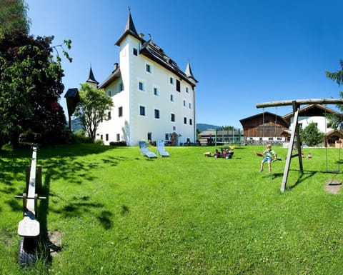 Saalhof Castle Condo in Zell am See