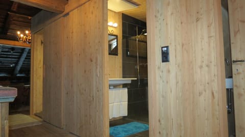 Decorative detail, On site