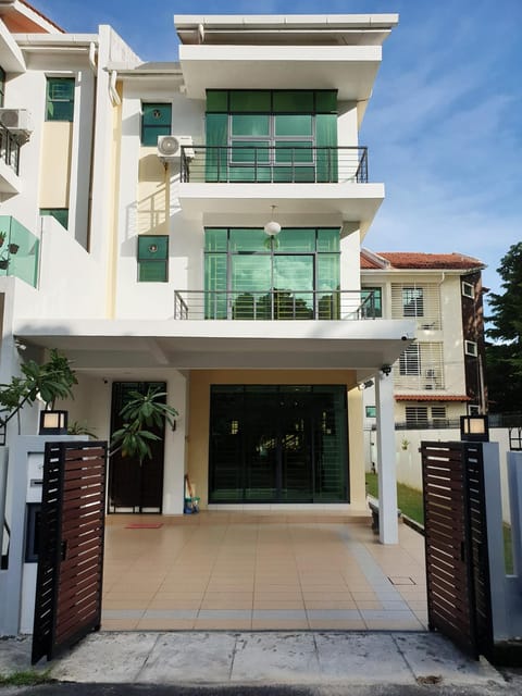 De Nest Holiday home house in Bayan Lepas