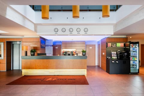 Lobby or reception, elevator