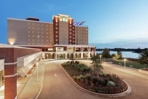 Embassy Suites By Hilton Wilmington Riverfront Hotel in Wilmington