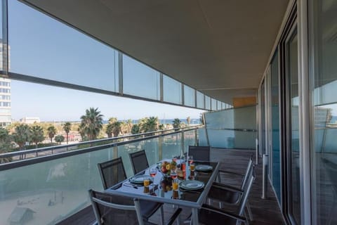 Unique Rentals-Seafront Luxe Suites Condo in Barcelona