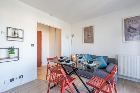 Family Travel Paris Apartment in Bussy-Saint-Georges