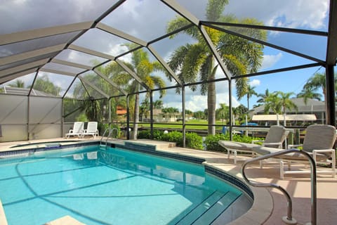 Key Largo SW Cape - waterfront private home locally owned & managed, fair & honest pricing Villa in Cape Coral