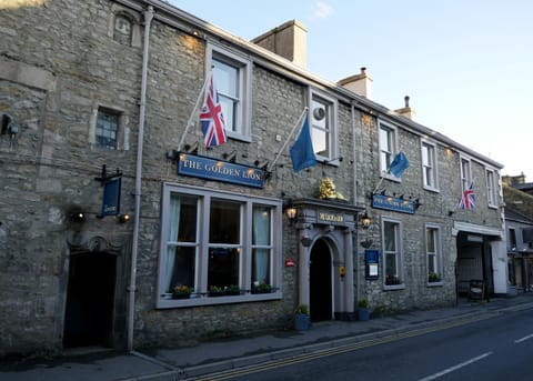 The Golden Lion at Settle Hotel in Giggleswick