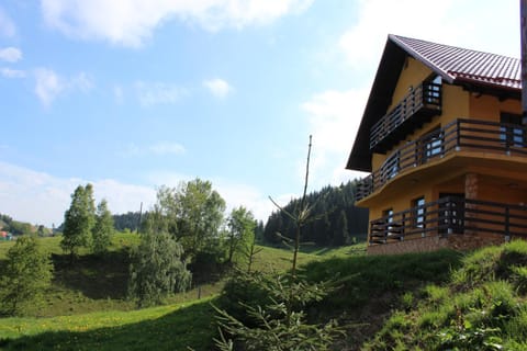 Property building, Facade/entrance, Natural landscape