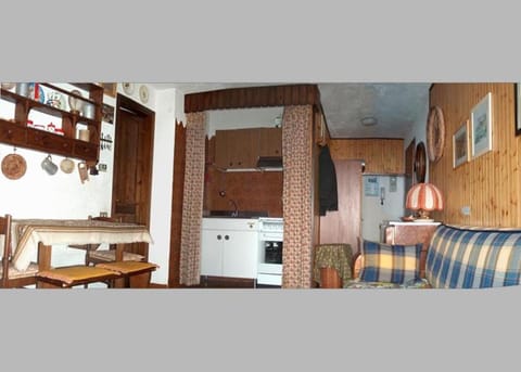 Kitchen or kitchenette, Living room, Area and facilities