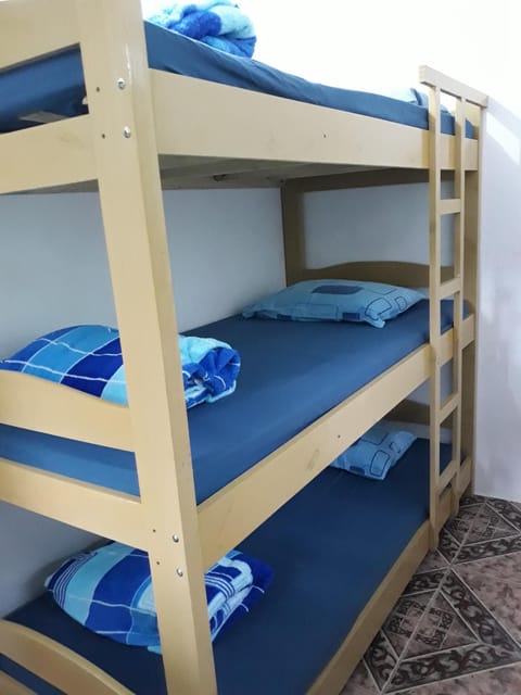 Bedroom, bunk bed