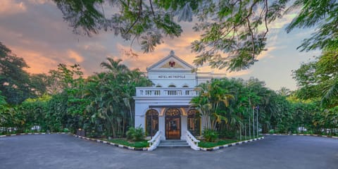 Property building, Facade/entrance