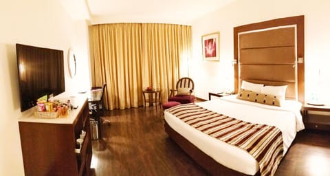 Royal Orchid Central, Pune Hotel in Pune