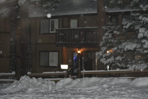 Snow Summit Getaway Home Apartment in Big Bear