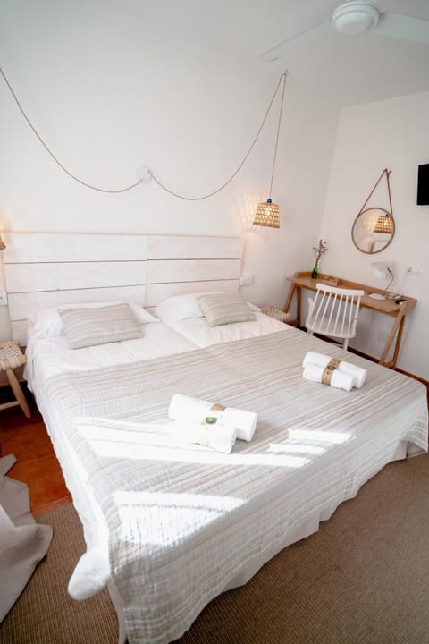 Hostal Sa Posada Set Cales Bed and Breakfast in Ciutadella de Menorca