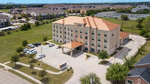 Comfort Inn & Suites Fort Worth - Fossil Creek Hotel in Fort Worth