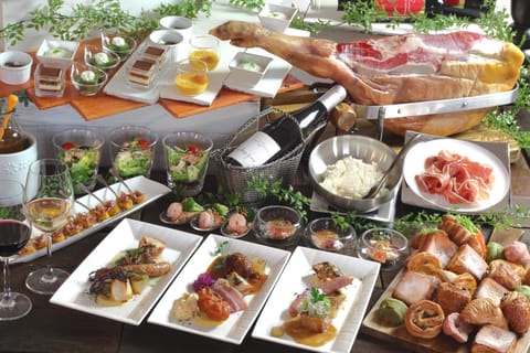 Restaurant/places to eat, Breakfast, Buffet breakfast