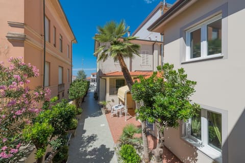 Inner courtyard view