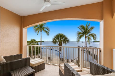 Day, Natural landscape, View (from property/room), Balcony/Terrace, Sea view