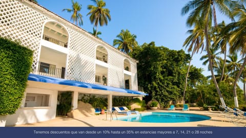 Maravillosa casa con 7 habitaciones, acceso directo a playa pichilingue, bahía de puerto marqués, zona diamante Acapulco Villa in Acapulco