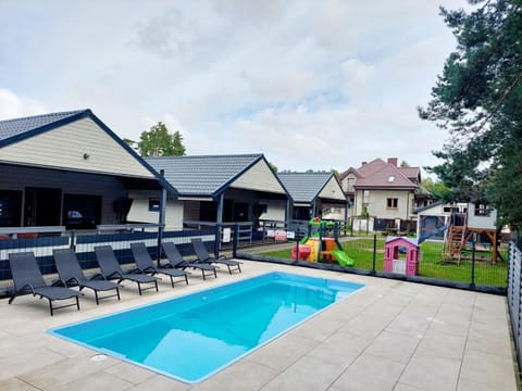 Pool view, Swimming pool, sunbed