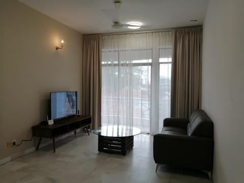 City Tropical Home I Condo in George Town