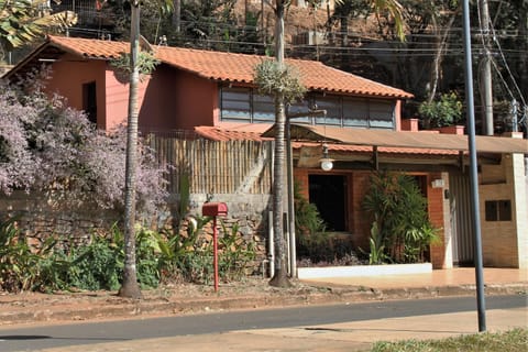 Chalé do Lago House in Araxá