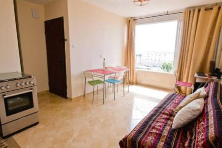 2 BR Apartment near the Beach Apartment in Haifa