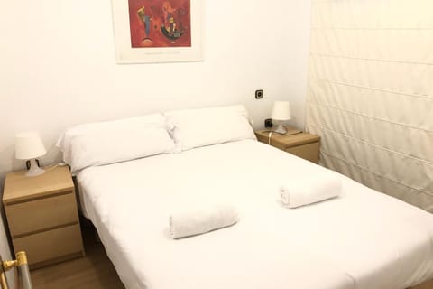 NEW! Apartment in Sarria near Metro Condo in Barcelona