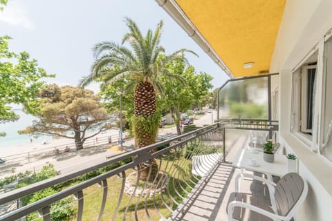 Balcony/Terrace, Beach, Sea view, Street view