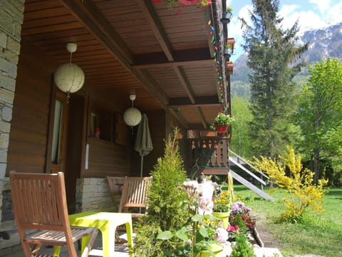 Patio, Patio, Spring, Day, Natural landscape, Garden, Seating area, On site, Garden view, Landmark view, Mountain view