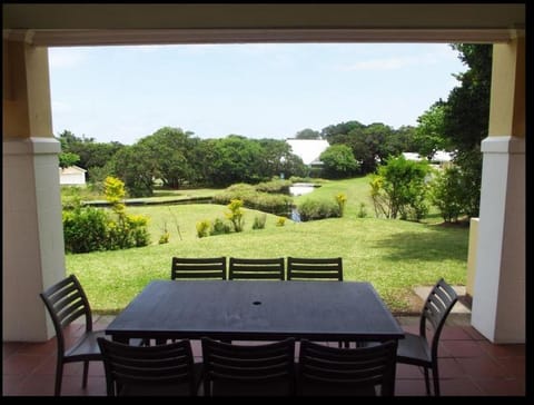 Caribbean Estates Villa Caylee - Ultra-Luxurious - Rimas Interiors Designs - Private Beachfront Escape - Premium serviced for 8 Guests Chalet in KwaZulu-Natal