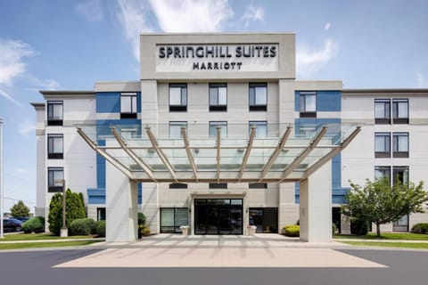 SpringHill Suites Hartford Airport/Windsor Locks Hotel in Windsor Locks
