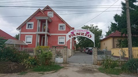 Flamingó Panzió Chambre d’hôte in Székesfehérvár