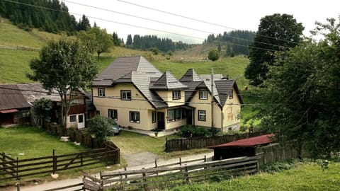 Casa Marcela Country House in Brașov County