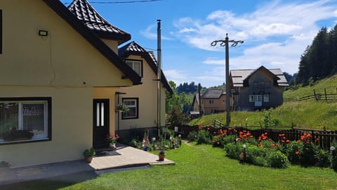 Casa Marcela Country House in Brașov County