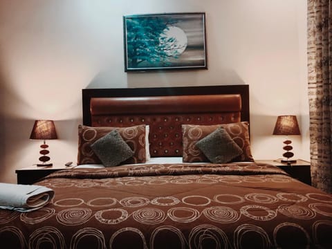 Seaview Lodge Guest House Bed and Breakfast in Karachi
