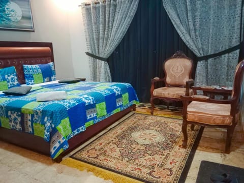 Seaview Lodge Guest House Bed and Breakfast in Karachi